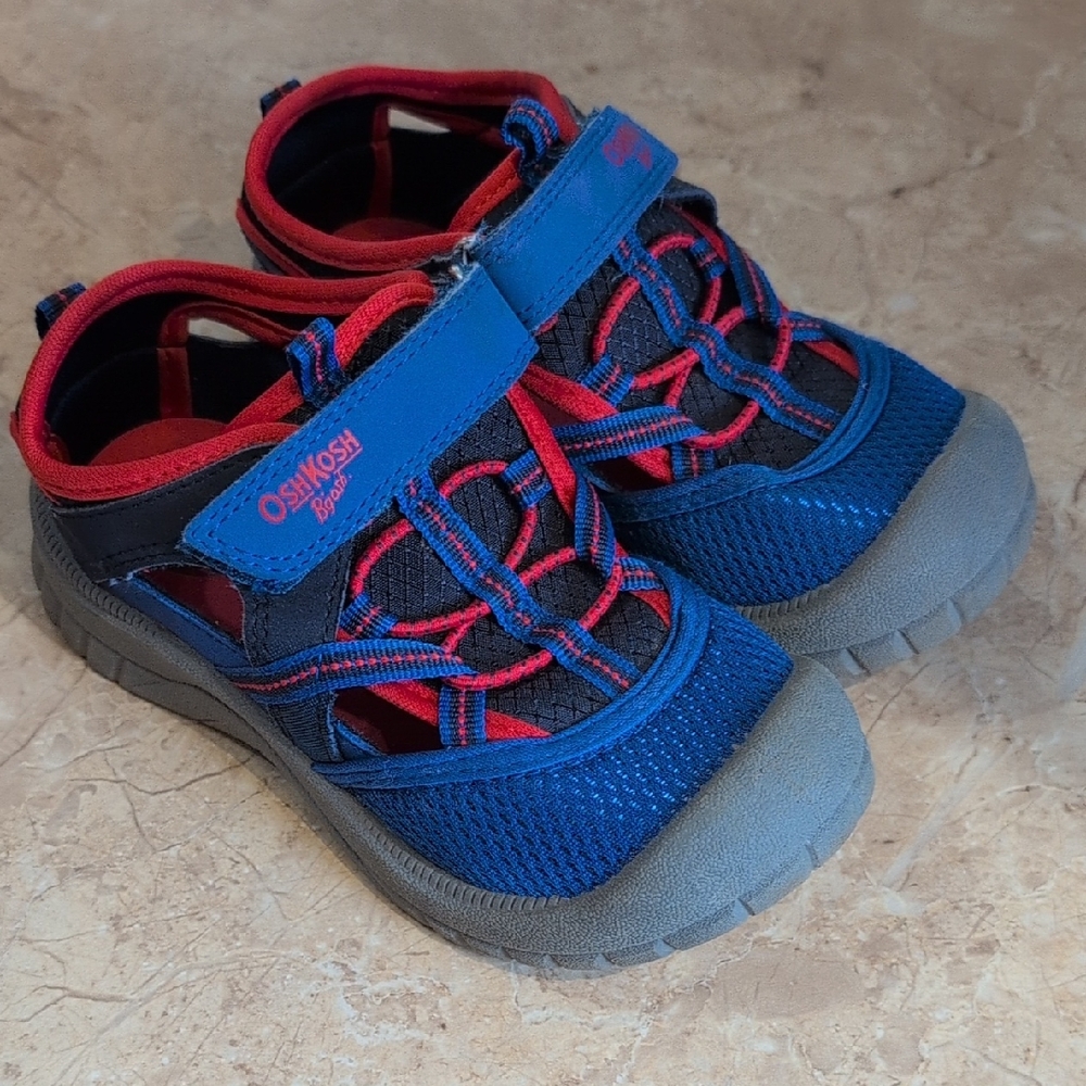 Oshkosh Closed Toes Sandals (Like new)